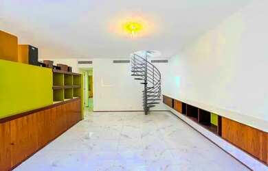 Imagem 11: Pé na Areia! Primeira Quadra da Praia do Leblon! Cobertura Duplex com Big Terraço Vista M