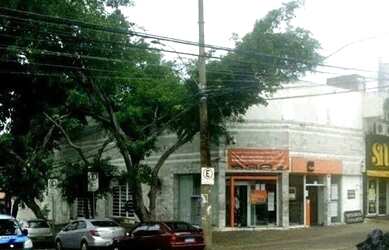 Imagem: O depósito possui 5 Vagas na garagem e 688m² de Área e está