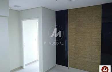 Imagem: O depósito possui 2 Vagas na garagem, 64m² de Área e está