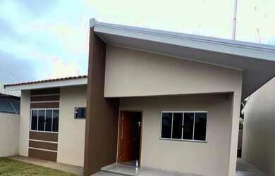 Imagem: A casa possui 3 Dormitórios, 2 Banheiros, 189m² de Área e