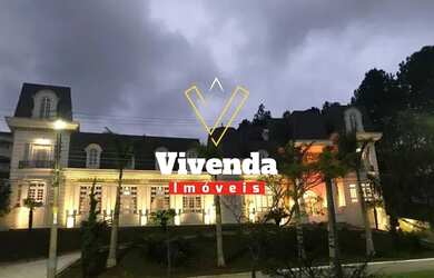 Imagem: A casa em condomínio possui 5 Dormitórios, 5 Banheiros, 5