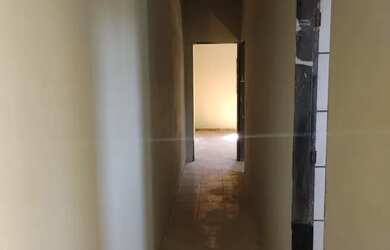 Imagem: A casa possui 2 Dormitórios, 1 Banheiro, 2 Vagas na garagem