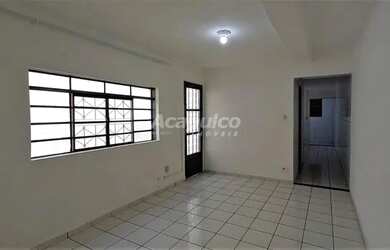 Imagem: A casa possui 2 Dormitórios, 1 Banheiro, 1 Vaga na garagem