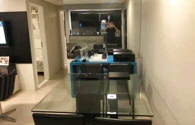 Imagem: O apartamento possui 3 Dormitórios, 1 Banheiro, 1 Vaga na garagem