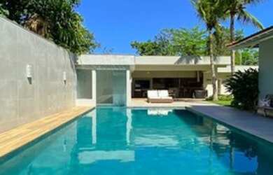 Imagem: A casa em condomínio à venda possui 5 Dormitórios, 5 Banheiros