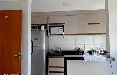 Imagem: O apartamento possui 2 Dormitórios, 1 Banheiro, 1 Vaga na garagem