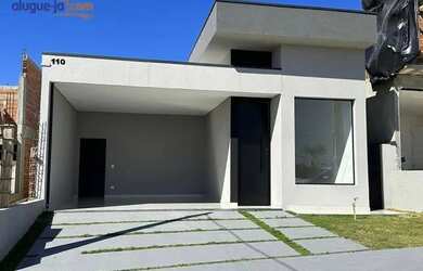 Imagem: A casa em condomínio possui 3 Dormitórios, 3 Banheiros, 4