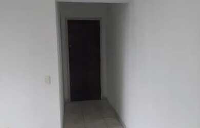 Imagem: O apartamento possui 1 Dormitório, 2 Banheiros, 1 Vaga na garagem