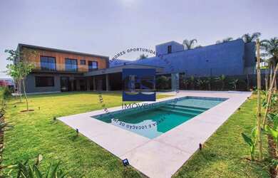 Imagem: A casa em condomínio à venda possui 5 Dormitórios, 5 Banheiros