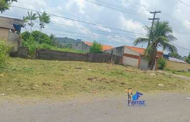 Imagem: O terreno possui 450m² de Área e está localizado em Aleixo