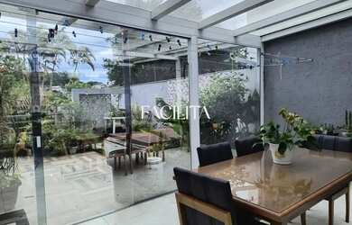 Imagem 2: Casa com 3 quartos no bairro Agronômica, Florianópolis