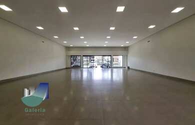 Imagem: O depósito possui 4 Vagas na garagem, 300m² de Área e Imóvel