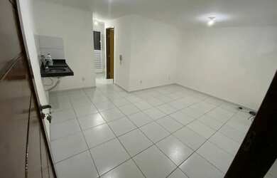 Imagem: O apartamento possui 1 Dormitório, 1 Banheiro, 1 Vaga na garagem