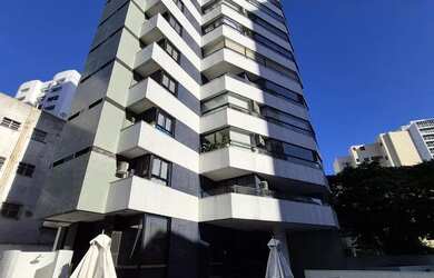 Imagem: O apartamento possui 4 Dormitórios, 5 Banheiros, 4 Vagas na