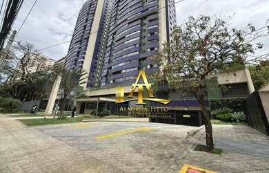 Imagem: O apartamento possui 4 Dormitórios, 2 Banheiros, 3 Vagas na