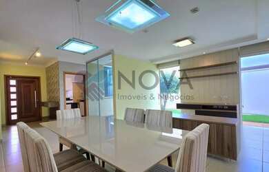 Imagem: A casa em condomínio possui 3 Dormitórios, 2 Banheiros, 2