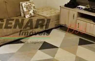 Imagem: A casa possui 2 Dormitórios, 2 Banheiros, 2 Vagas na garagem