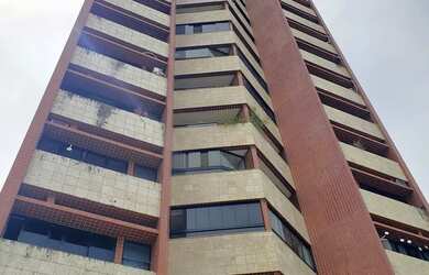 Imagem: O apartamento possui 4 Dormitórios, 4 Banheiros, 3 Vagas na