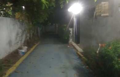 Imagem: A casa possui 4 Dormitórios, 2 Banheiros, 5 Vagas na garagem