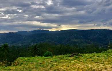 Imagem: O terreno possui 600m² de Área e está localizado em Centro