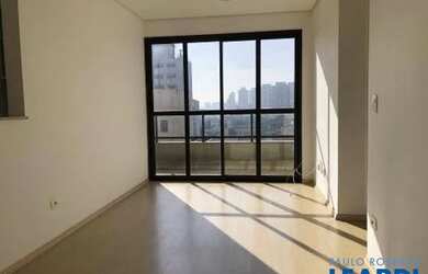 Imagem: O apartamento possui 1 Dormitório, 1 Banheiro, 1 Vaga na garagem