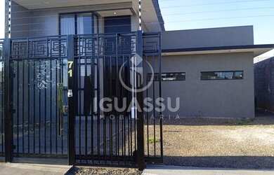 Imagem: A casa possui 1 Dormitório, 1 Banheiro, 1 Vaga na garagem