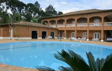 Imagem: A fazenda possui 3.000m² de Área e está localizado em Centro