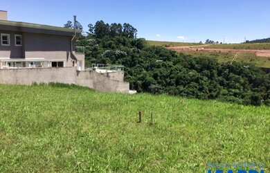 Imagem: O terreno possui 670m² de Área e está localizado em Paiol