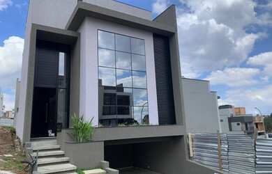 Imagem: A casa em condomínio possui 3 Dormitórios, 5 Banheiros, 3