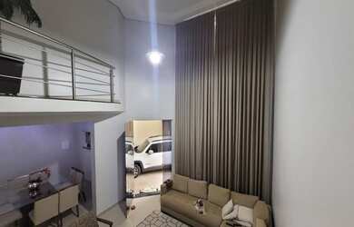 Imagem: A casa possui 2 Dormitórios, 2 Banheiros, 164m² de Área e