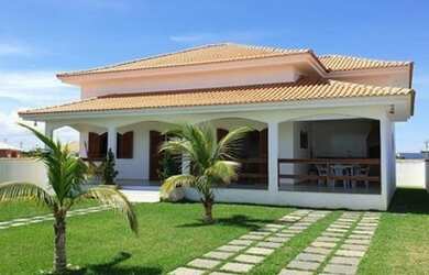 Imagem: A casa em condomínio possui 3 Dormitórios, 2 Banheiros, 2