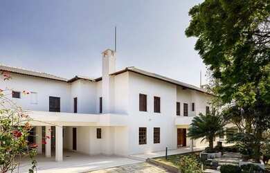 Imagem: A casa em condomínio possui 5 Dormitórios, 2 Banheiros, 5