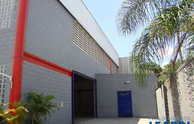 Imagem: O depósito possui 980m² de Área e está localizado em Vila