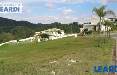 Imagem: O terreno à venda possui e está localizado em Cidade Tamboré