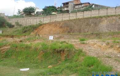 Imagem: O terreno possui 300m² de Área e está localizado em Pinheiro