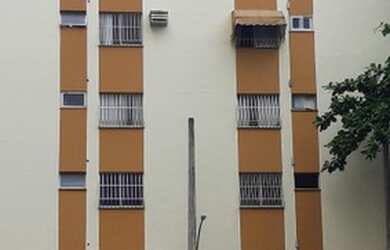 Imagem: O apartamento possui 2 Dormitórios, 1 Banheiro, 1 Vaga na garagem