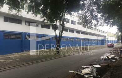 Imagem: O depósito possui 5 Vagas na garagem, 10m² de Área e está