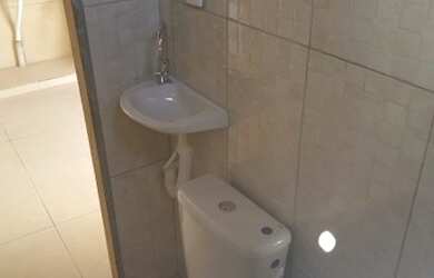 Imagem: A casa possui 2 Dormitórios, 1 Banheiro, 1 Vaga na garagem