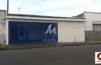 Imagem: O depósito possui 3 Vagas na garagem e 144m² de Área e está