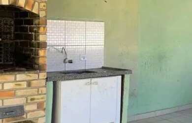 Imagem: A casa possui 2 Dormitórios, 4 Banheiros, 2 Vagas na garagem