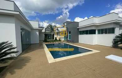 Imagem: A casa em condomínio possui 3 Dormitórios, 5 Banheiros, 5