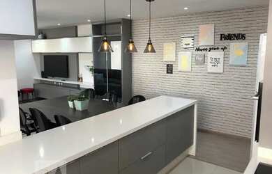 Imagem: O apartamento possui 3 Dormitórios, 3 Banheiros, 2 Vagas na