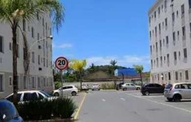 Imagem: O apartamento possui 2 Dormitórios, 1 Banheiro, 1 Vaga na garagem