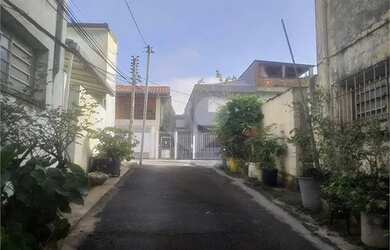 Imagem: A casa à venda possui 3 Dormitórios, 3 Banheiros, 1 Vaga na