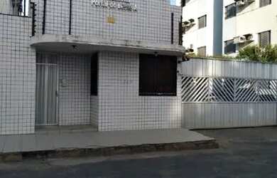 Imagem: O apartamento possui 3 Dormitórios, 1 Banheiro, 1 Vaga na garagem