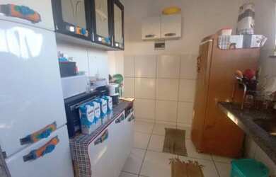 Imagem: A casa possui 2 Dormitórios, 2 Banheiros, 1 Vaga na garagem