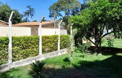 Imagem 3: Casa ao lado da escola no Costa Azul