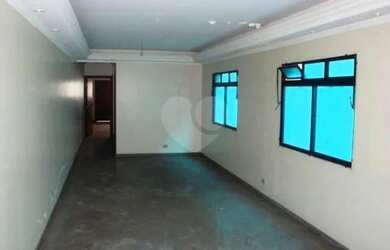 Imagem: A casa possui 3 Dormitórios, 4 Banheiros, 2 Vagas na garagem