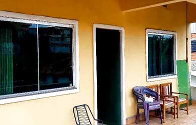 Imagem: A casa possui 1 Dormitório, 1 Banheiro, 2 Vagas na garagem