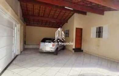 Imagem: A casa possui 2 Dormitórios, 1 Banheiro, 3 Vagas na garagem